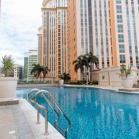 Reddoorz Premium @ Venice Luxury Bgc 2 马卡蒂 外观 照片