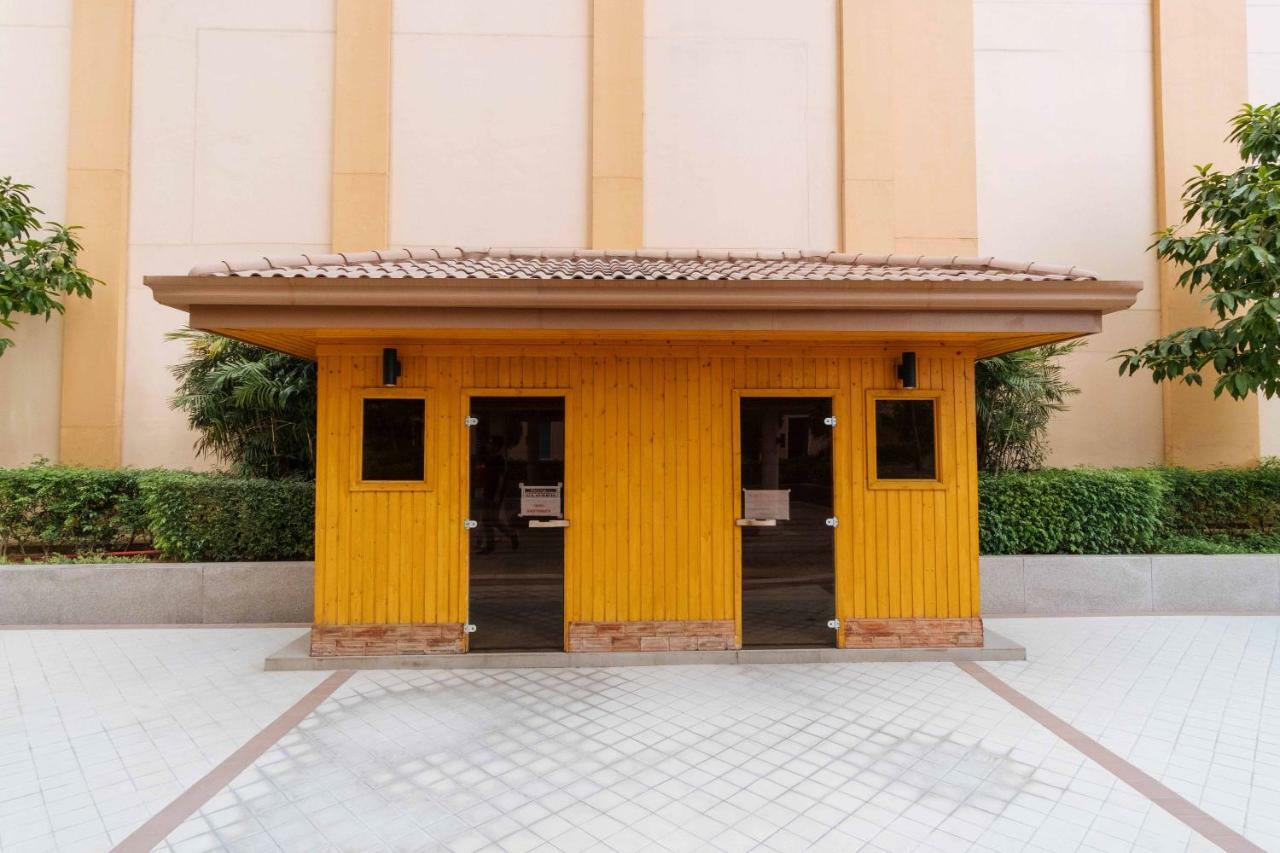 Reddoorz Premium @ Venice Luxury Bgc 2 马卡蒂 外观 照片