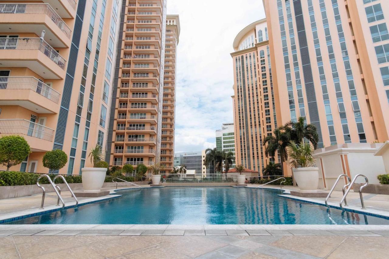 Reddoorz Premium @ Venice Luxury Bgc 2 马卡蒂 外观 照片