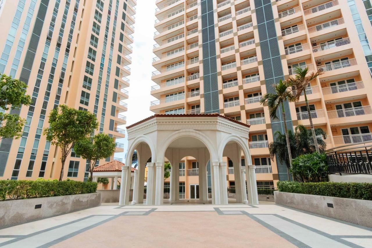 Reddoorz Premium @ Venice Luxury Bgc 2 马卡蒂 外观 照片